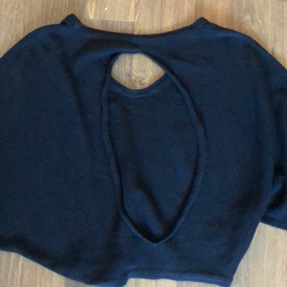 Open back dancer sweater size M - Picture 5 of 7